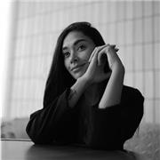 Profesora en comunicación y oratoria para adolescentes y adultos